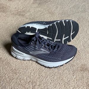 Brooks Adrenaline 19